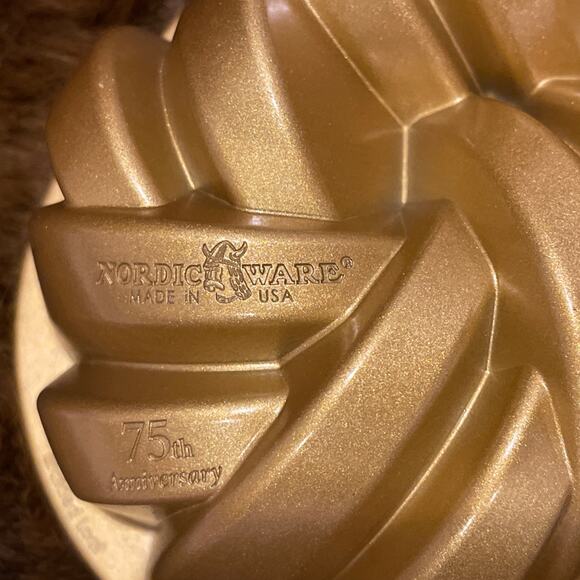 Nordic Ware 75th Anniversary Braided Loaf Pan - Picture 2 of 5